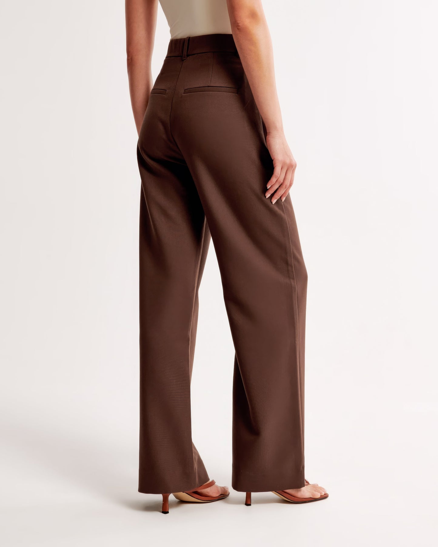 Pantalón ancho elegante y cómodo de cintura alta 