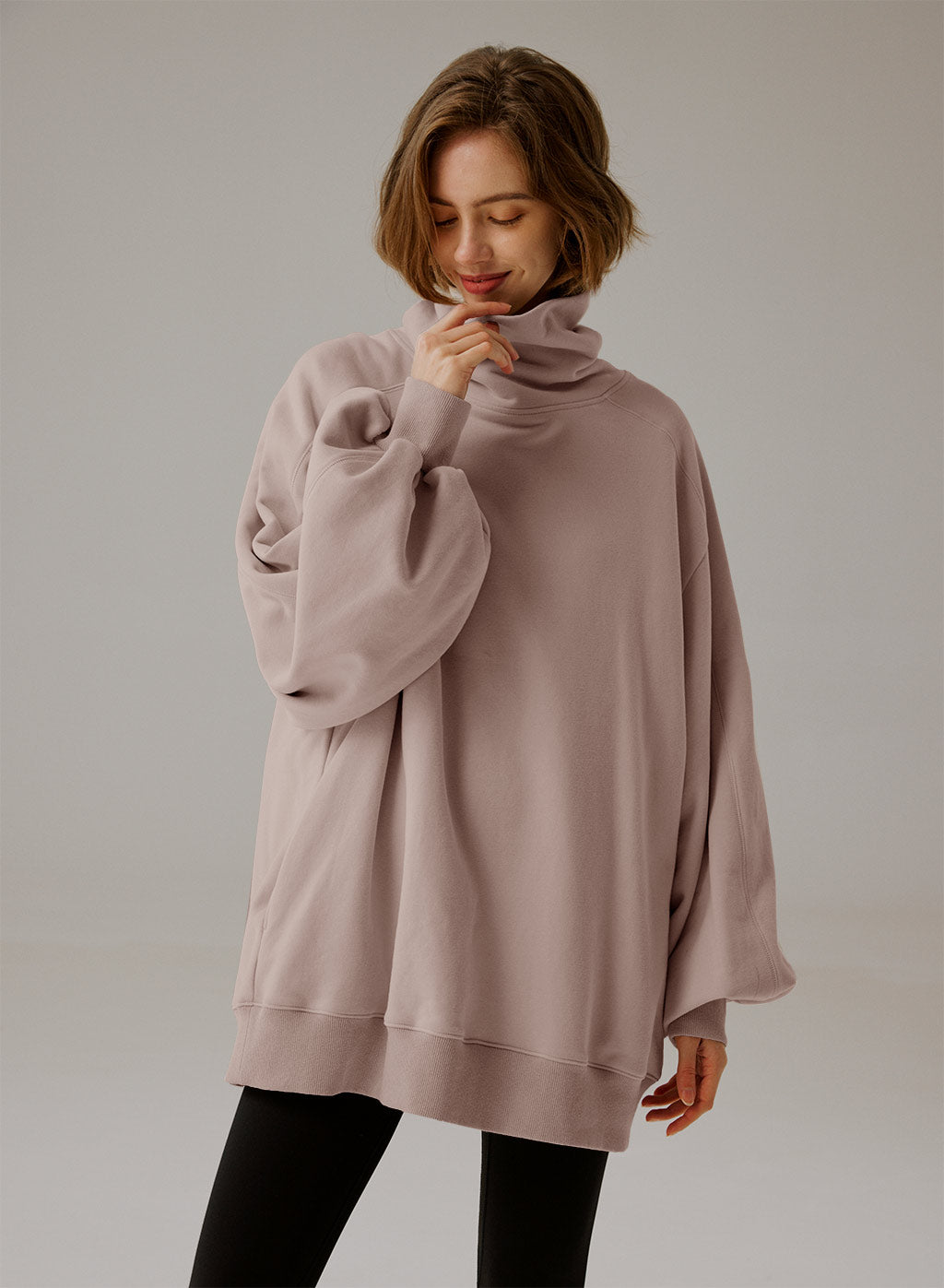 Sudadera Oversize Cuello Alto - Confort Elegante 